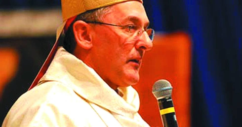 Księża nie mogą być zniewieściali.