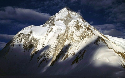 Polacy pierwsi zdobyli zimą Gasherbrum I