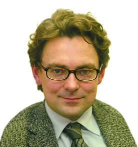 Dr Dariusz Karłowicz