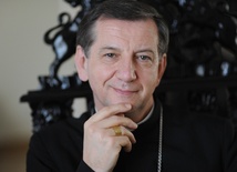 Bp Józef Guzdek