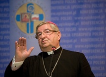 Abp Sławoj Leszek Głódź na konferencji prasowej