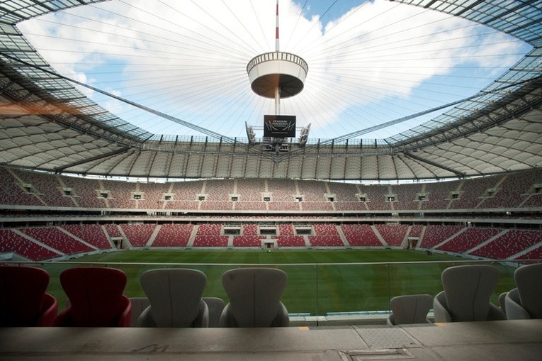 Interpelują w sprawie krzyży na stadionach