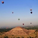 Balony nad piramidą