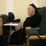 "Kościół domem budowanym przez miłość (por. 1 Kor 8,1)" 