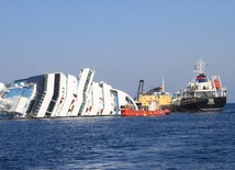 Z wraku Costa Concordia wypompowano paliwo