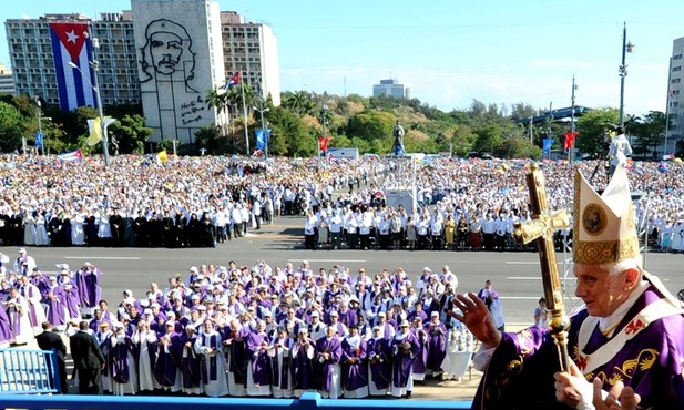 Papież: Kuba i świat potrzebują zmian