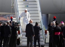 Benedykt XVI powrócił do Rzymu