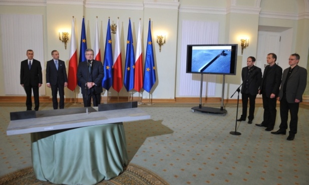 Pokazano projekt smoleńskiego pomnika