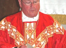 Kardynał wini kościelnych liderów