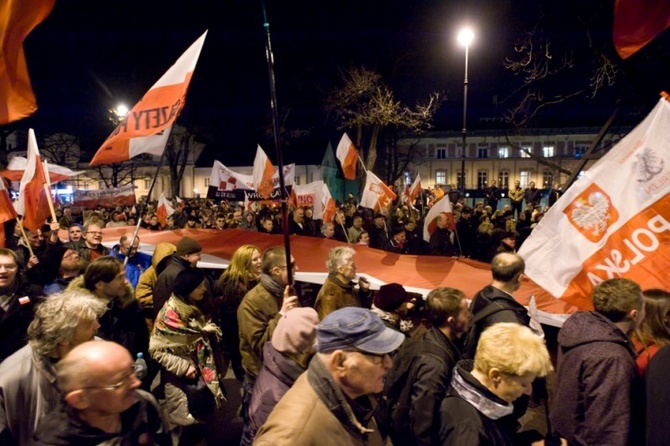 Marsz Pamięci w drugą rocznicę katastrofy smoleńskiej