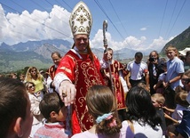 Watykan: Bp Fellay podpisał „preambułę”