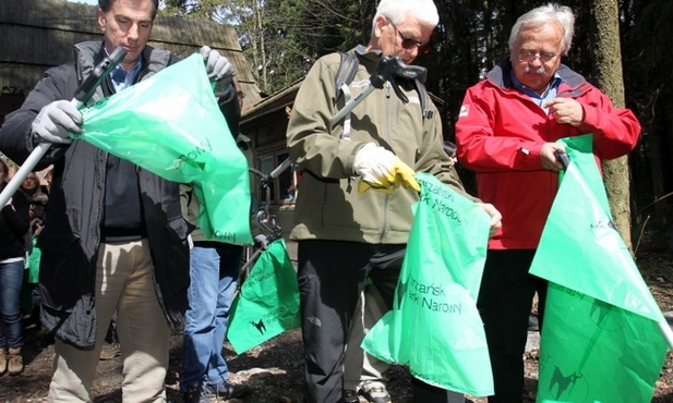 Amerykański ambasador sprzątał Tatry