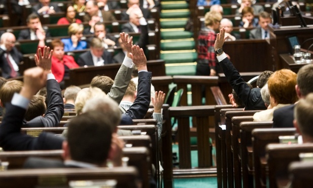 Ukarany naganą za słowa o Kościele