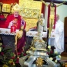  Abp Edmund Piszcz przypomniał, że wielkim szczęściem archidiecezji jest posiadanie relikwii pierwszego polskiego męczennika
