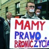 Uczciwy broni życia