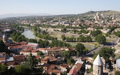 Chrzest 400 dzieci w Tbilisi