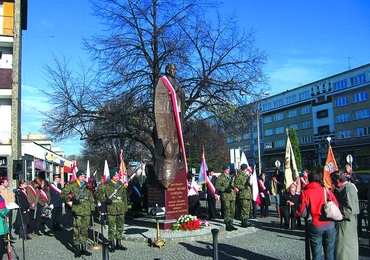 Pomnik arcybiskupa Gawliny