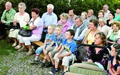 Tak jak za dawnych lat – na nabożeństwach majowych pojawiły się całe rodziny, od dzieci po dziadków 