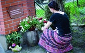 Zwyczaj zbierania się na wspólnej modlitwie przy kapliczkach powoli zamiera, ale są ludzie, którzy o niego dbają i chcą go wskrzesić 
