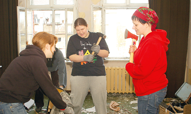 Miłosierdzie na pięciu kondygnacjach