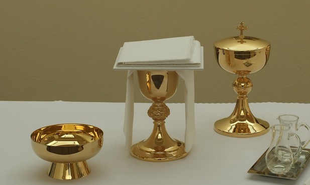 Kradli naczynia liturgiczne