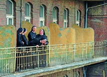 Siostry elżbietanki odzyskały odebrany im po wojnie szpital przy ul. Łąkowej w Poznaniu. Budynek jest bardzo zniszczony