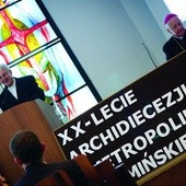  Spotkanie podsumowujące 20 lat istnienia archidiecezji warmińskiej prowadził ks. prof. Andrzej Kopiczko