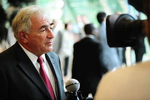 Strauss-Kahn zawarł ugodę z pokojówką