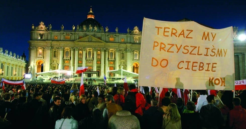 Z nieba błogosławił