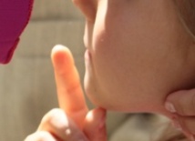 Upomnieć czy milczeć?