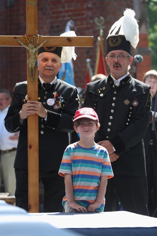 Mężczyźni w Piekarach 2012