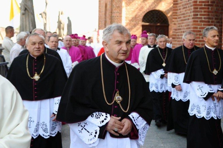 Mężczyźni w Piekarach 2012