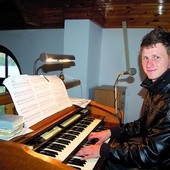  – Umiejętności muzyczne zdobywałem już w ognisku przy nowotarskiej szkole muzycznej – wspomina młody organista