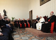 Benedykt XVI w Mediolanie: państwo i rodzina