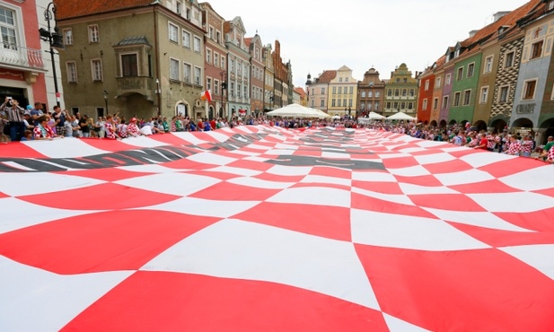 Kibice w poznańskich kościołach
