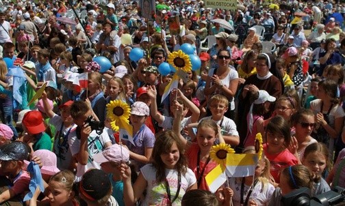 XIV Ogólnopolska Pielgrzymka Podwórkowych Kółek Różańcowych Dzieci na Jasną Górę