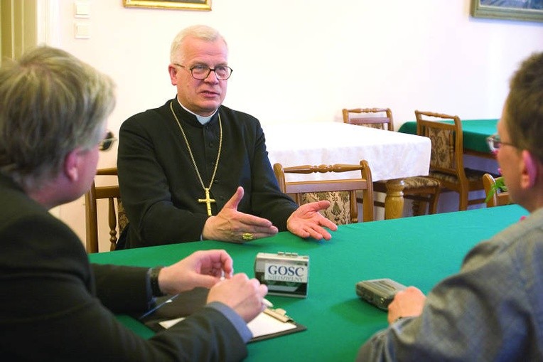 Mocny Kościół ze słabych grzeszników