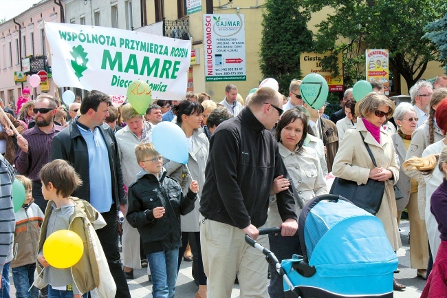  Przymierze Rodzin „Mamre” podczas skierniewickiego Marszu dla Życia i Rodziny