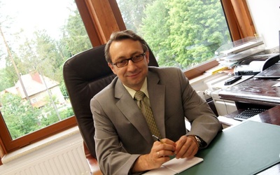 dr Roman Lewandowski