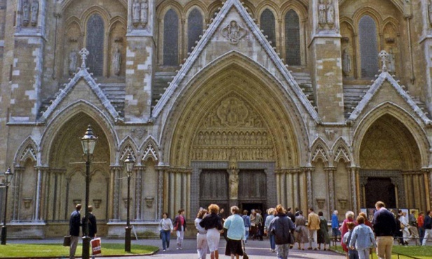 Wielka Brytania: Kościoły rosną w siłę