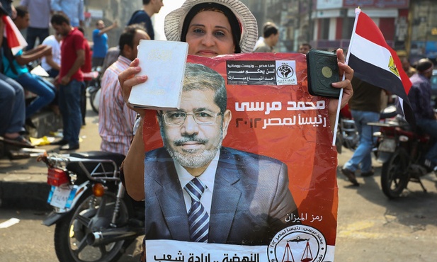 Egipt: Islamista Mohamed Mursi prezydentem