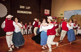 Historyczną sesję zakończył brawurowy występ zespołu „Koniaków”