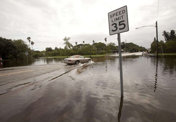 Tropikalny sztorm Debby zalewa Florydę