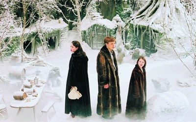 Zuzanna (Anne Popplewell), Piotr (William Moseley) i Łucja (Georgie Henley) 