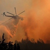 Pożar szaleje 40 km od Aten