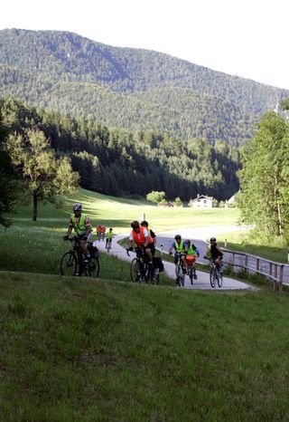 Koszalińska pielgrzymka rowerowa jedzie przez Alpy