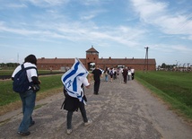  Tu, przy rampie w Birkenau, Edyta Stein poszła w swoją ostatnią drogę