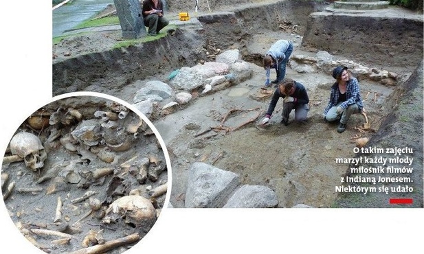 Archeolodzy w kościele