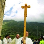 Papieski szczyt