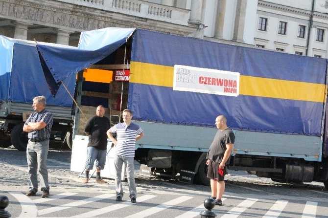 Wymarsz Warszawskiej Akademickiej Pielgrzymki Metropolitalnej na Jasna Górę